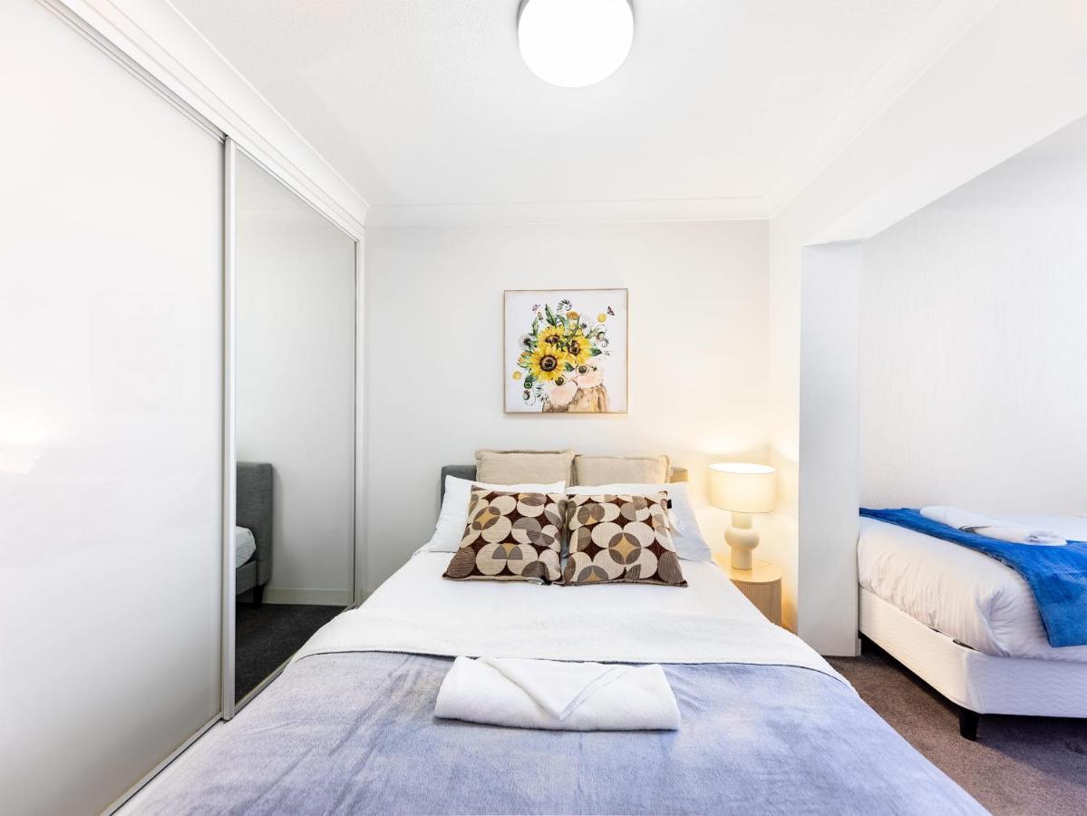 Apartment Spacious Newly Furnished 2bed In South